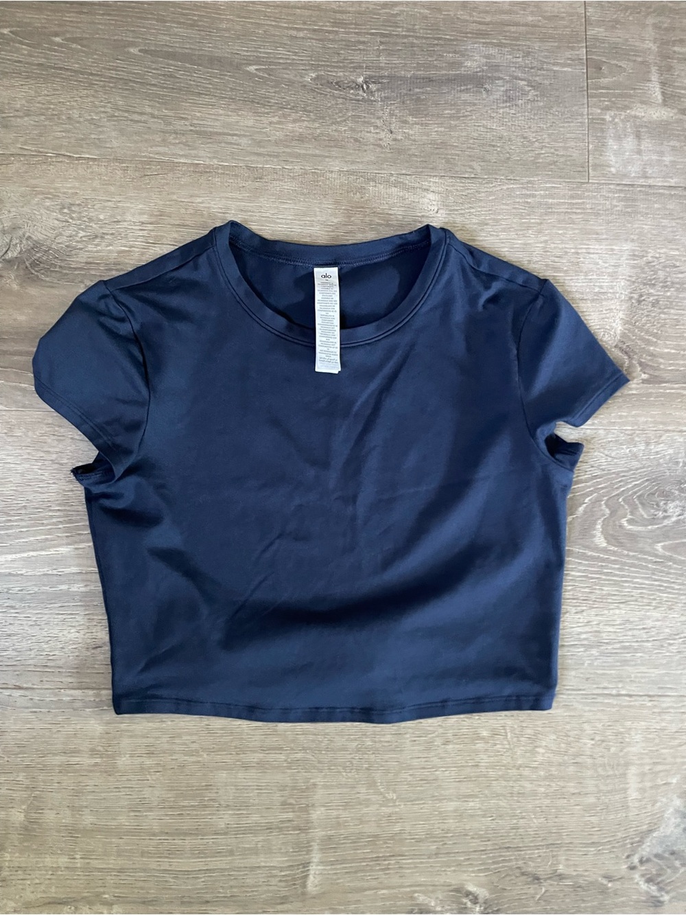 ALO Yoga Navy Short Sleeve Crop Top